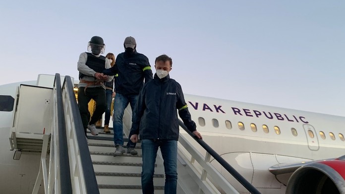 Tomáša Rajeckého priviezli na Slovensko