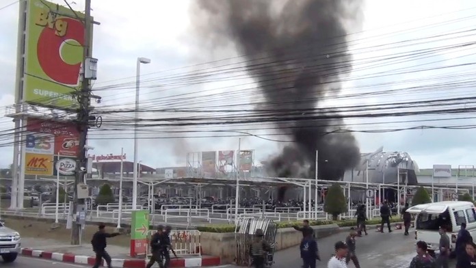 Výbuch bomby v Thajsku.