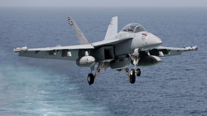 Americké bojové lietadlo  F/A-18E Super Hornet.