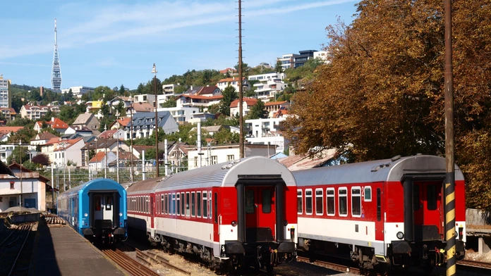 Cestovanie vlakom bude drahšie. ZSSK znižuje viaceré známe zľavy