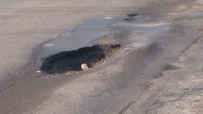 Príšerné cesty v okolí Prievidze