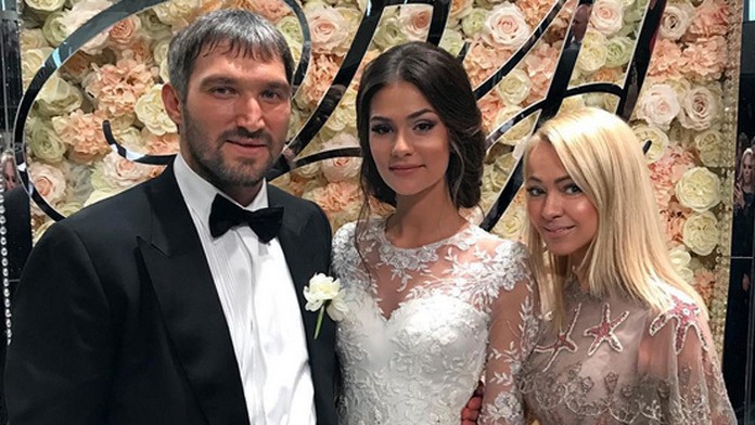 Alexander Ovečkin a jeho vyvolená Anastasia Šubská. 