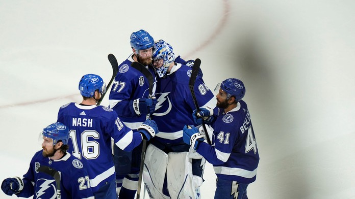 Tampa s Erikom Černákom presvedčivo zdolala Colorado a znížila stav finále NHL