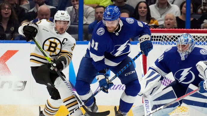 Hokejisti Tampa Bay v zostave s Erikom Černákom zvíťazili nad Bostonom.