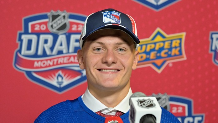 Adam Sýkora začne sezónu v AHL. Rangers slovenského mladíka poslali do Hartfordu