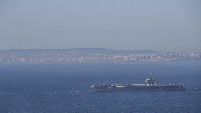USS Abraham Lincoln. na mori.