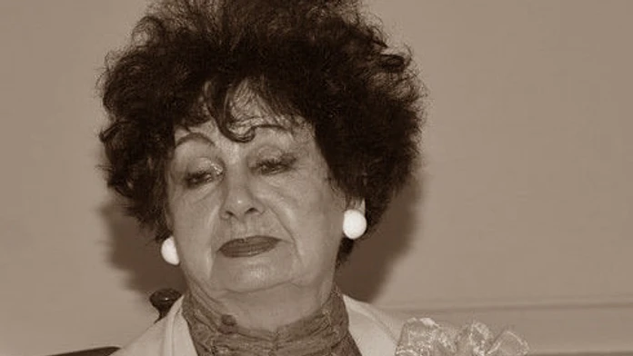 Zomrela herečka Aurélia Szentpétery.