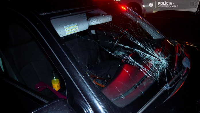 Žena zomrela cestou do nemocnice. V Ivanke pri Nitre ju zrazilo auto