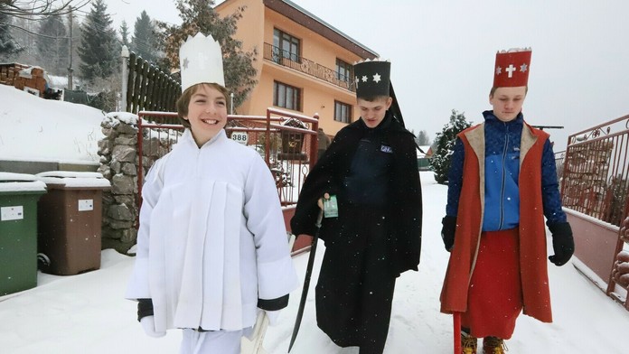 S genrálom sa v Teheráne lúčili státisíce ľudí.