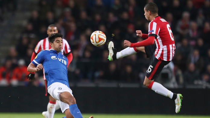 Adam Maher (vpravo) a Artur Jusupov (vľavo) na archívnej snímke.