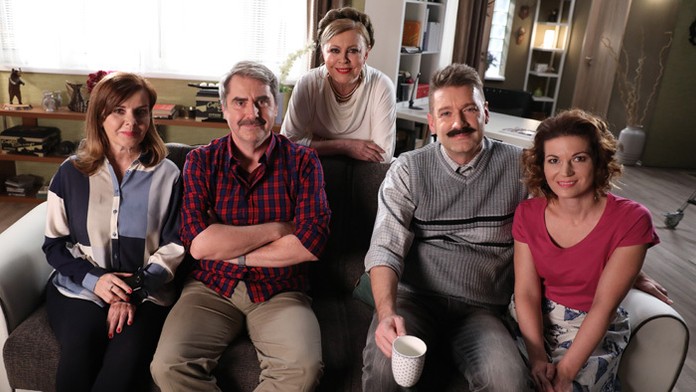 Susedia sa vracajú 1. januára o 20:30