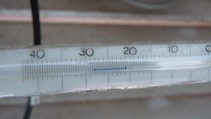 Nadzemný teplomer v Meteorologickej stanici v Gánovciach pri Poprade.