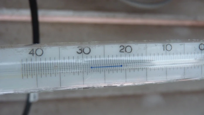 Nadzemný teplomer v Meteorologickej stanici v Gánovciach pri Poprade.