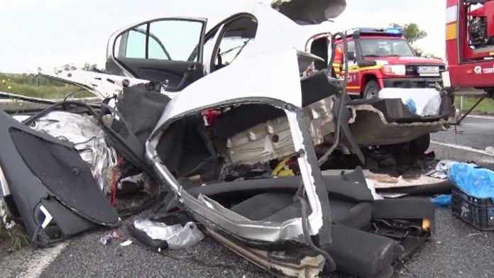 Auto zostalo na šrot.