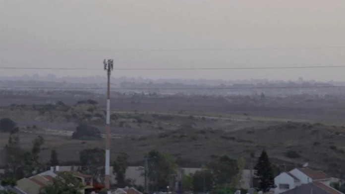 Izraelský útok na školu v Gaze zabil desiatky ľudí, uvádzajú palestínske úrady