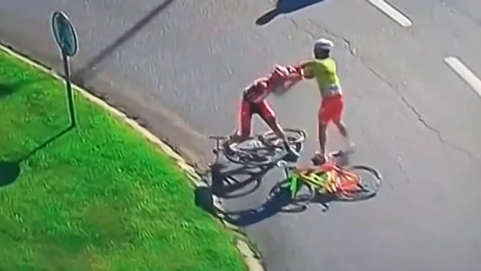 cyklisti.jpg