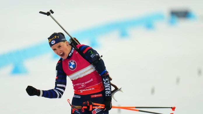 Francúzska biatlonistka prežíva skvelý šampionát. Získala už tretie zlato