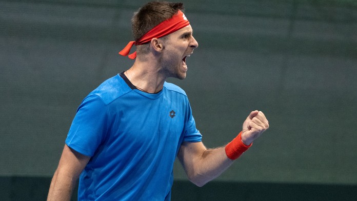 Slovenskí tenisti držia po úvodnom dni duelu s Talianskom nerozhodný stav