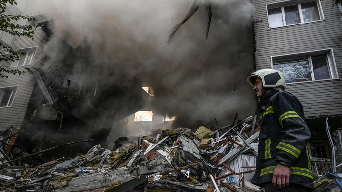Rusi aj napriek obrovským stratám stále útočia na jedno mesto. Môže sa z neho stať druhý Mariupol