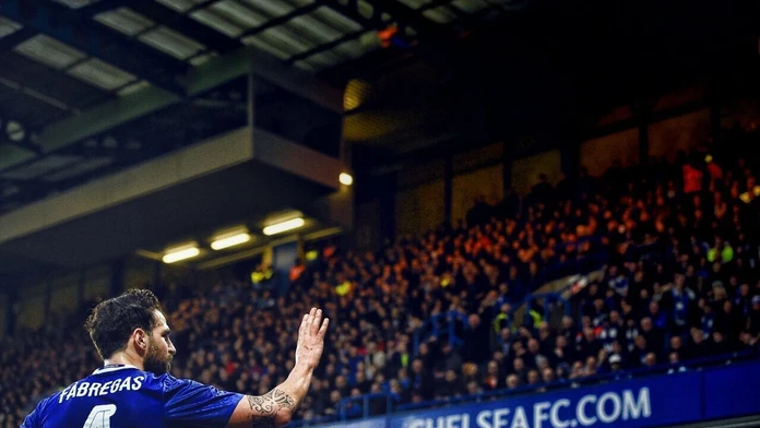 Francésc Fábrergas zdraví fanúšikov Chelsea.