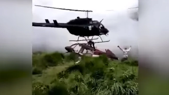 Helikoptéra prišla na záchranu, no spôsobila nešťastie. 
