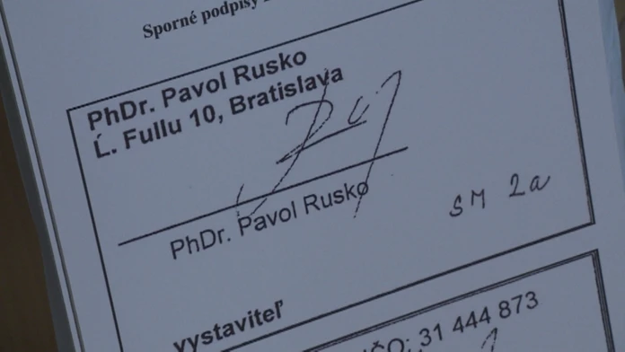 Sporné podpisy.
