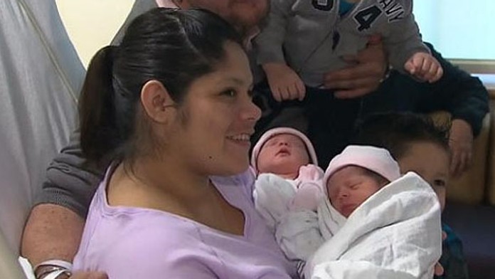 Lindsay Salgueirová a jej dve krásne ratolesti