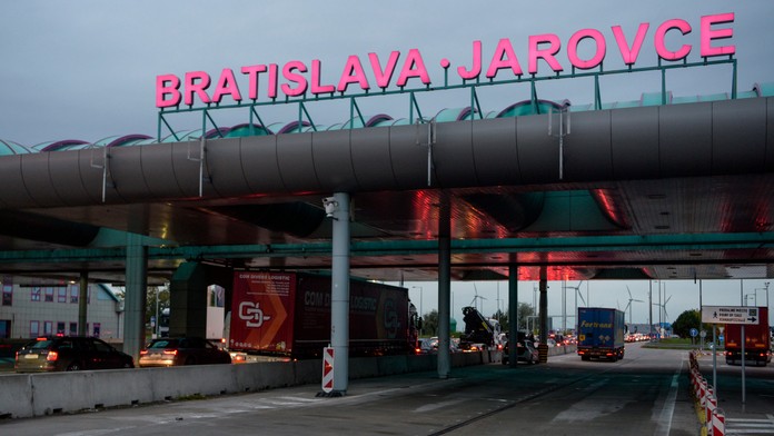 Na snímke je hraničný priechod medzi Slovenskom a Rakúskom. 