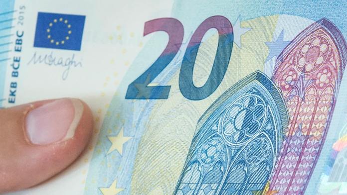 Detailný záber na novú 20-eurovú bankovku.