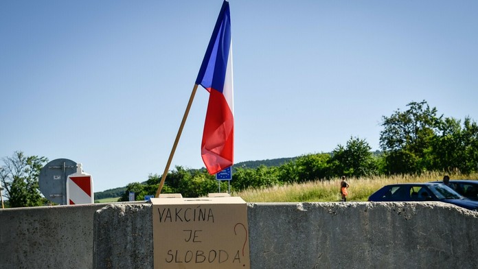 Na snímke uzavretý hraničný priechod Vrbovce – Velká nad Veličkou vo Vrbovciach.