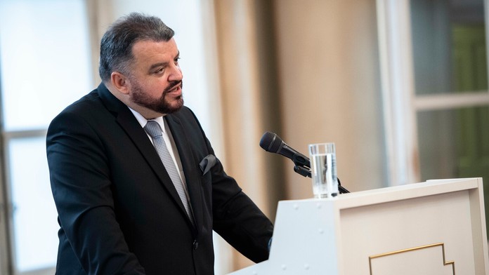 Na snímke kandidát na post prezidenta SR Eduard Chmelár