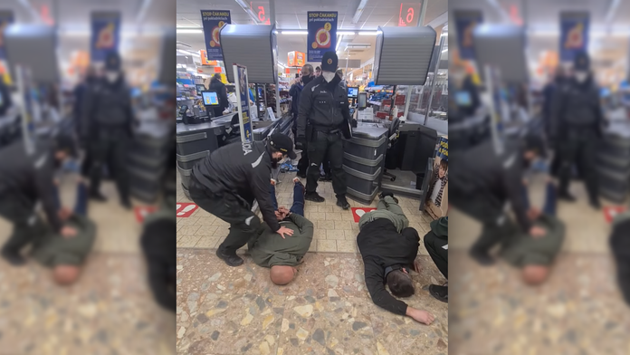 Polícia spacifikovala antirúškarov