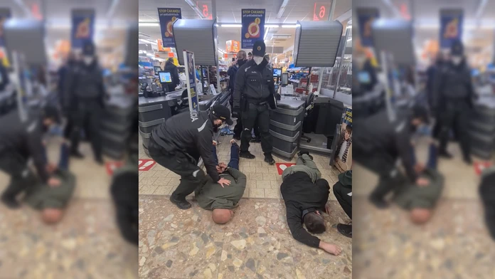 Polícia spacifikovala antirúškarov