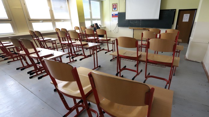 Momenty hrôzy na základnej škole. Spolužiačku dusili do bezvedomia pre výzvu na TikToku