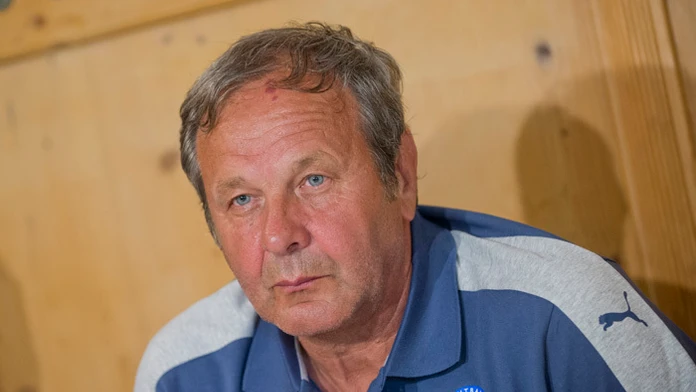Tréner futbalovej reprezentácie Ján Kozák.