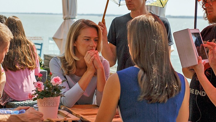 Antónia Lišková na nakrúcaní seriálu Mileniky