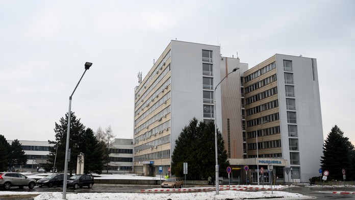 V levickej nemocnici zastavili operácie. Pozitívni sú nielen pacienti, ale aj zamestnanci