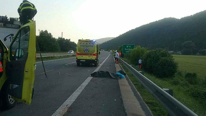 Nehoda na R1.
