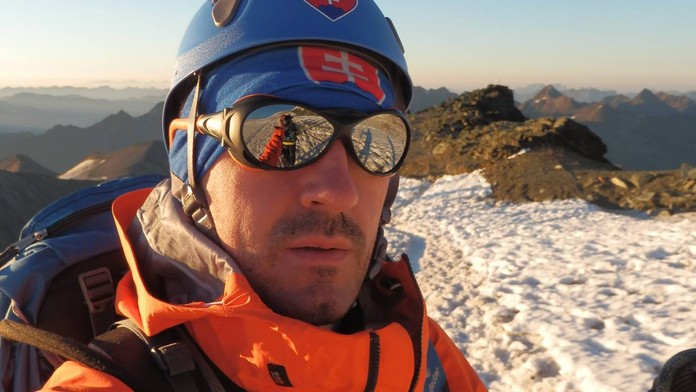 Slovenský horolezec sa vážne zranil na Aljaške, je v kritickom stave