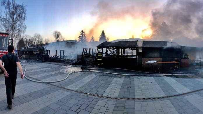 V Martine horela tržnica.