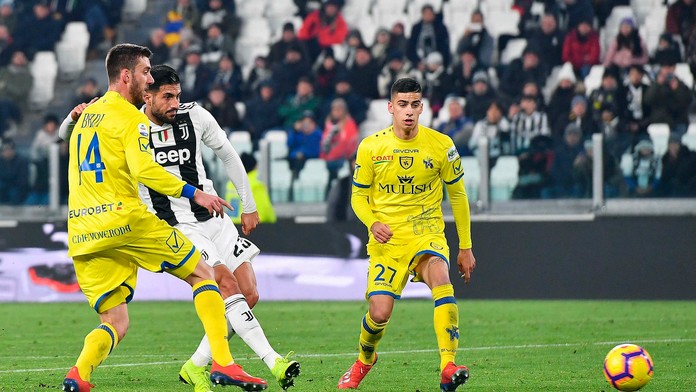 Radosť hráčov Juventusu po góle proti Chievu Verona.