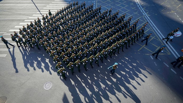 Rusko láka na front zločincov, sľubuje im amnestiu
