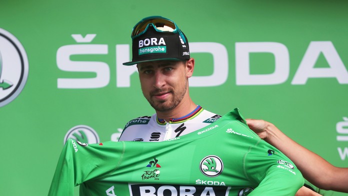 Peter Sagan pózuje so zeleným dresom po 3. etape Tour de France 2019.