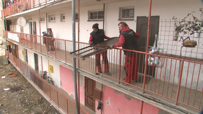 Demolačná čata na sídlisku