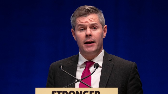 Alpská lyžiarka Mikaela Shiffrinová reaguje po triumfe v super-G v Bansku.