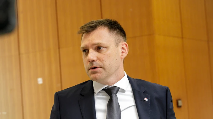 Minister Taraba odmietol, že by bol účastníkom tragickej nehody na moste Apollo