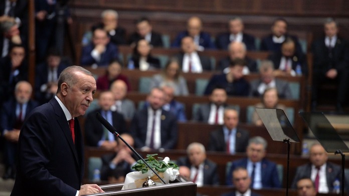 Recep Tayyip Erdogan v tureckom parlamente