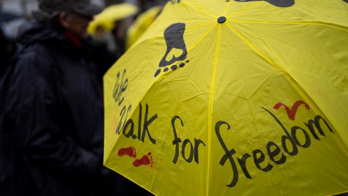 Holandsko zruší väčšinu z pandemických obmedzení