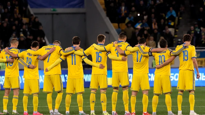 Na archívnej snímke ukrajinskí futbalisti