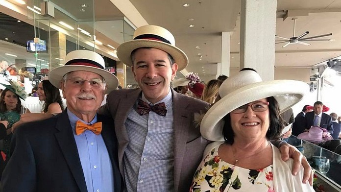 Travis Kalanick (v strede) s rodičmi Bonnie (†71) a Donaldom (78)